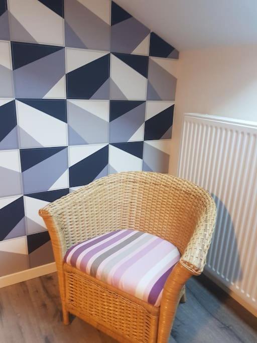 9 Pers 160 M² +jardin- 10mn Nantes -30mn
