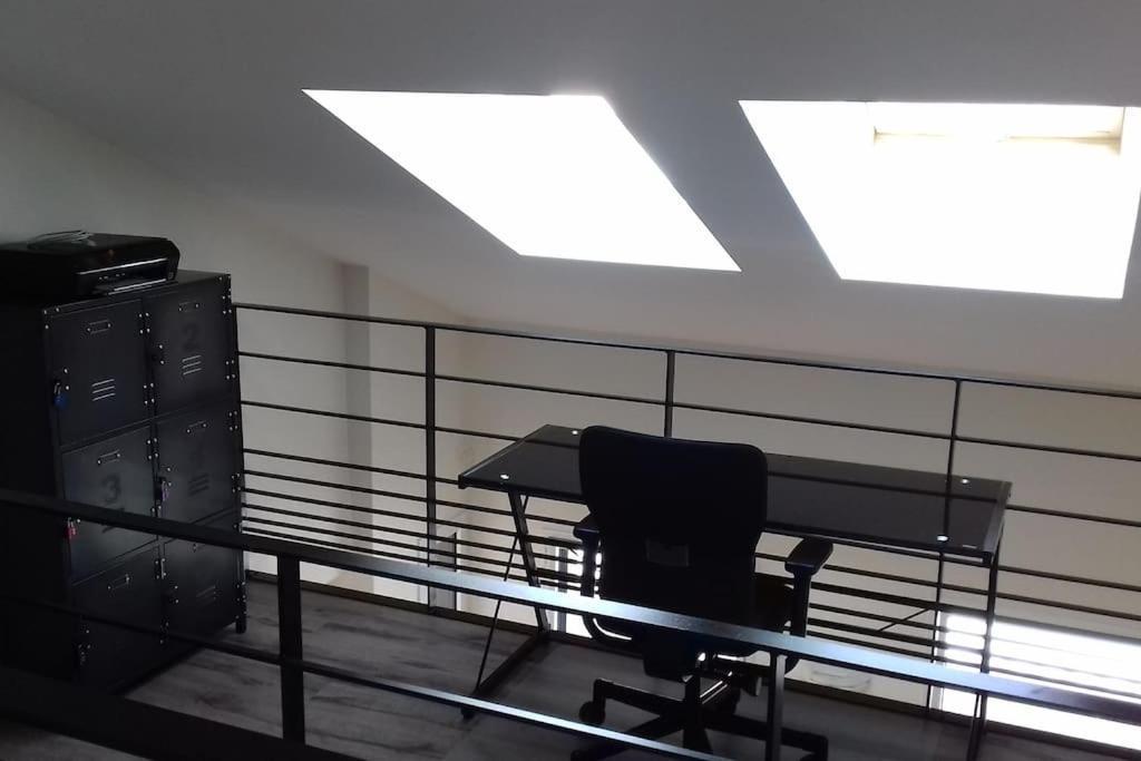 9 Pers 160 M² +jardin- 10mn Nantes -30mn *