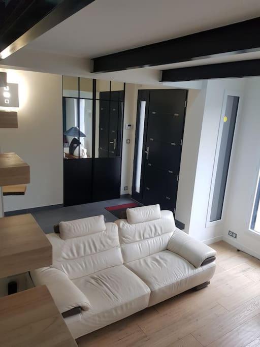 9 Pers 160 M² +jardin- 10mn Nantes -30mn Holiday home Bouguenais