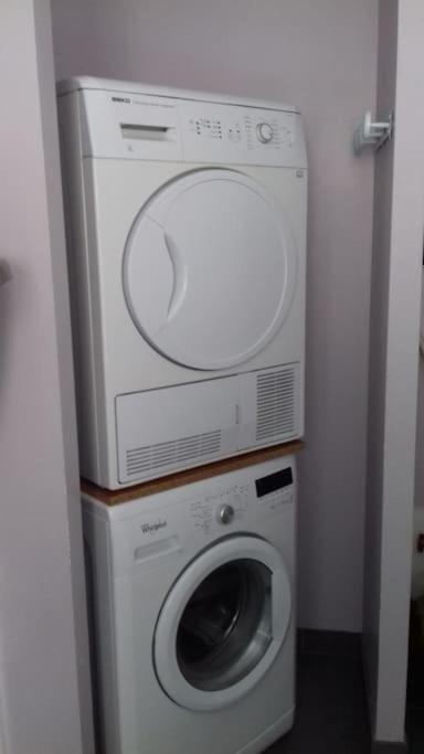 9 Pers 160 M² +jardin- 10mn Nantes -30mn *