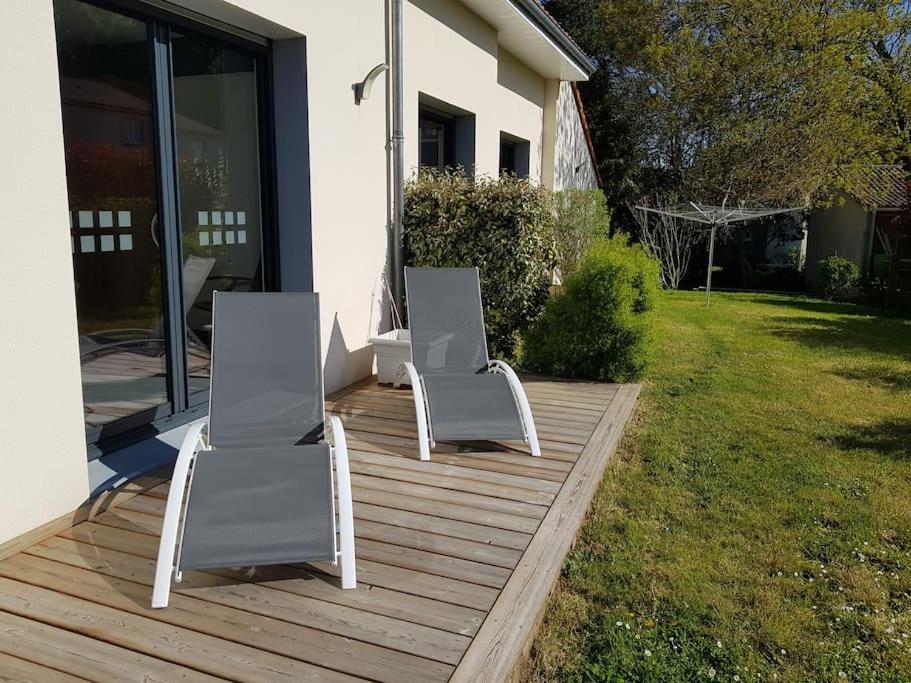 9 Pers 160 M² +jardin- 10mn Nantes -30mn *